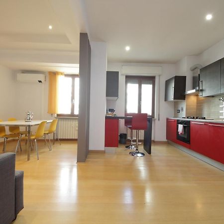 Cozy And Comfy Apartment In Piramide Metro Stop Rome Extérieur photo